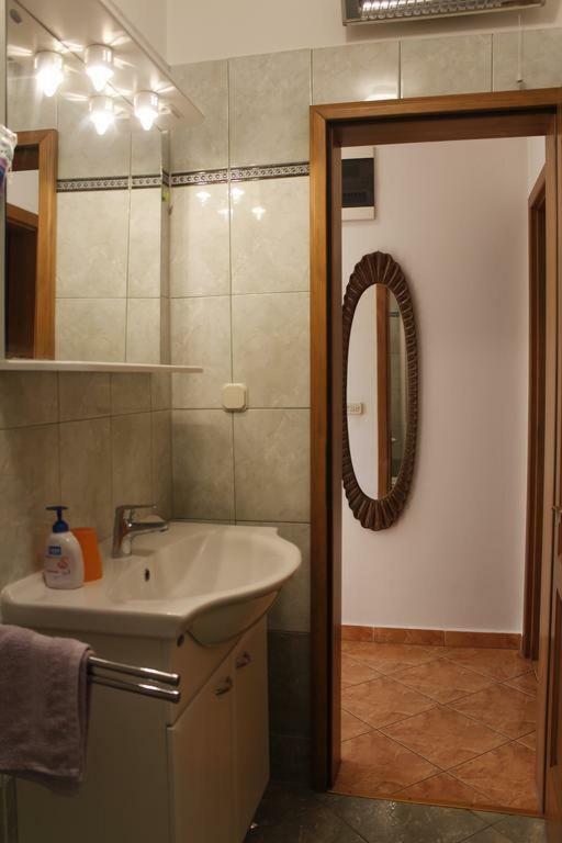 Apartmani Zeljko Metajna Exterior foto